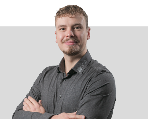 WTN- unser Sergej Kolobov aus dem Bereich technischer Kundenbetreuer - Präzisionsteile bei Werkzeugtechnik Niederstetten GmbH & Co. KG